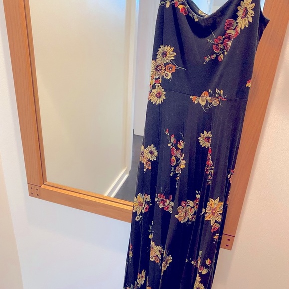 ASOS V Neck V Back Pleated Maxi Dress - Picture 4 of 5